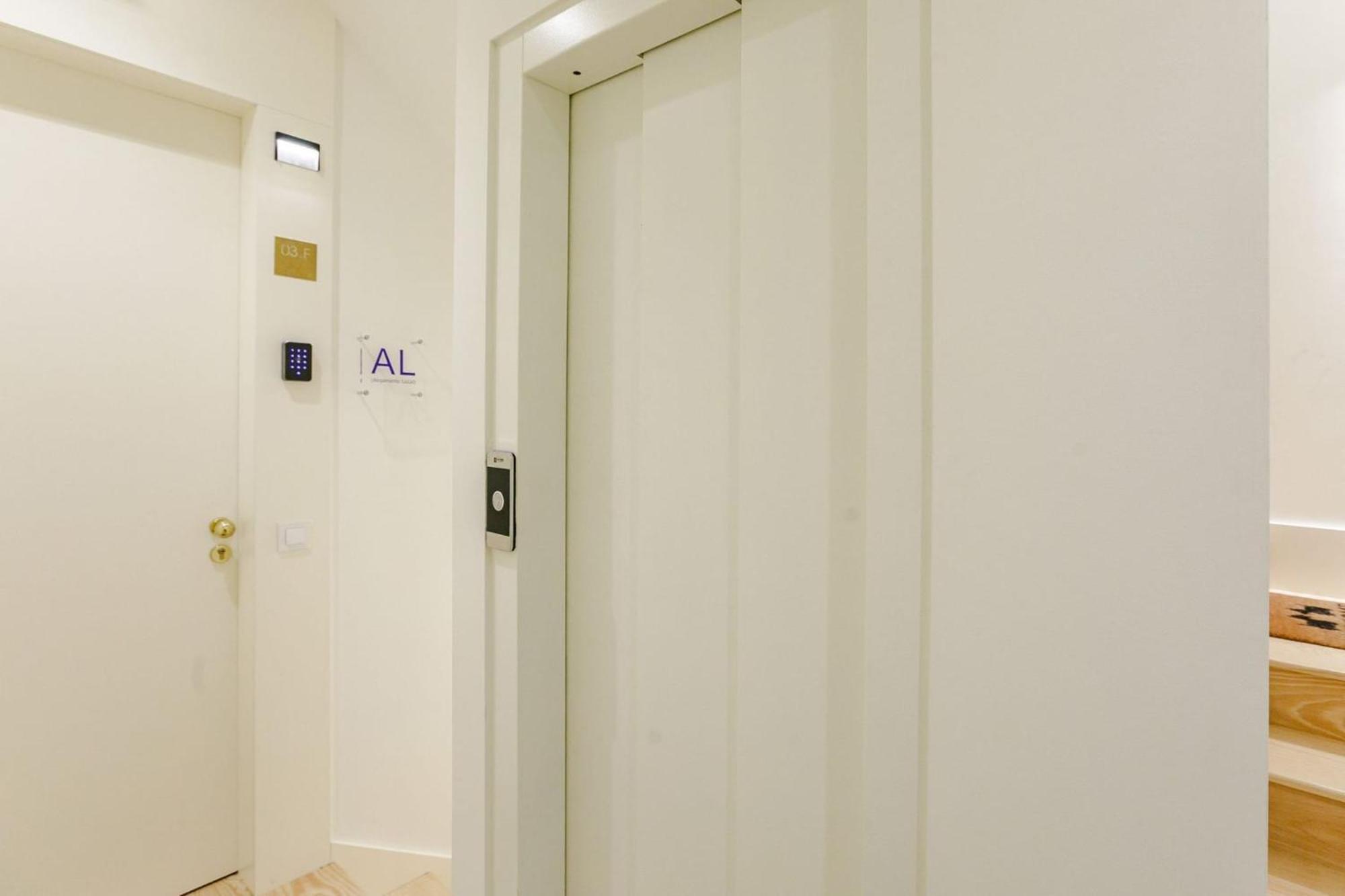 Door 65 - Historical Center Appartement